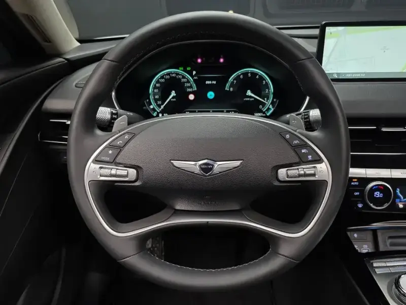 2023 Genesis G80 с пробегом 16 061 км