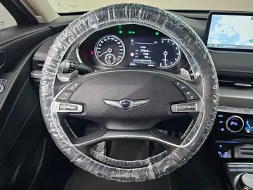 2023 Genesis G80 с пробегом 26 649 км