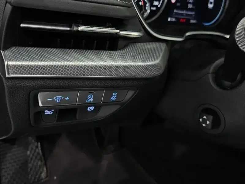 2023 Genesis G80 с пробегом 26 649 км