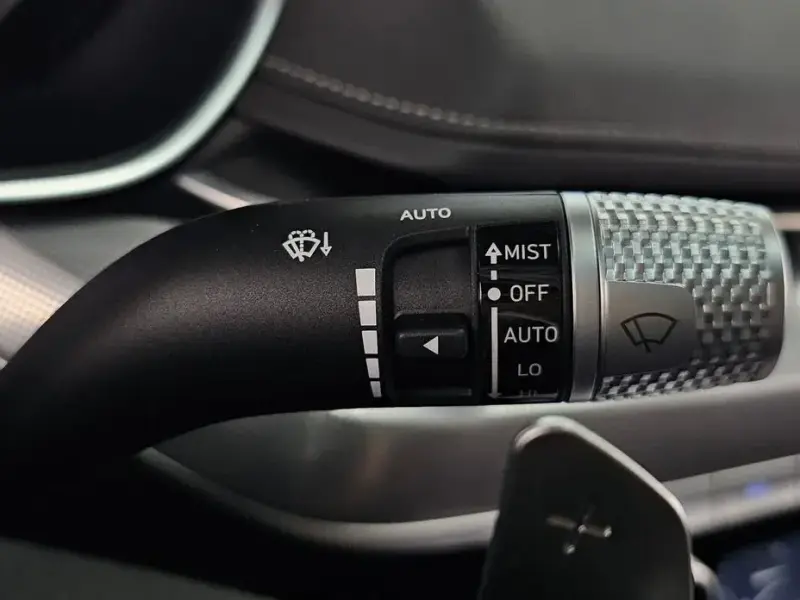 2023 Genesis G80 с пробегом 26 649 км