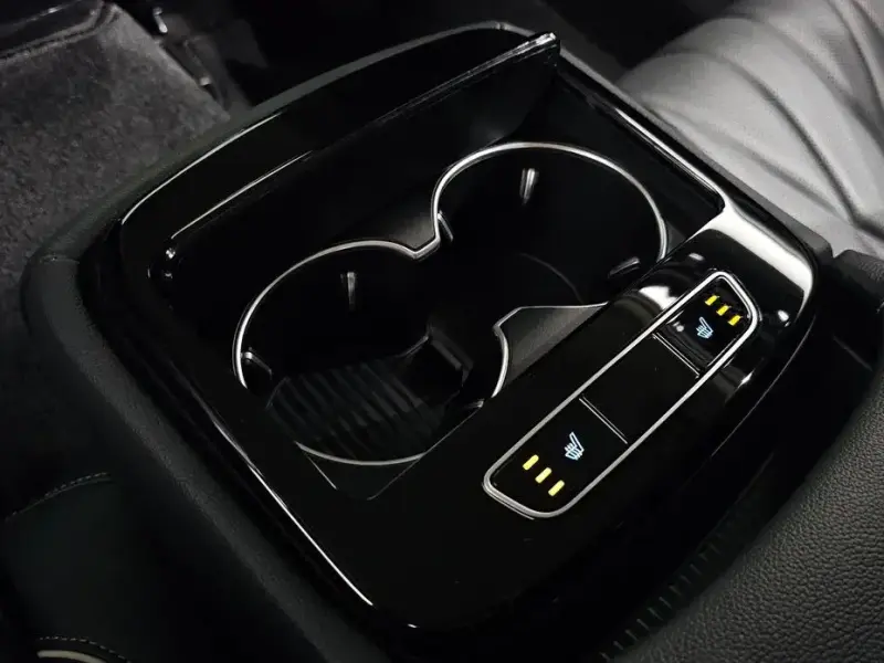 2023 Genesis G80 с пробегом 26 649 км