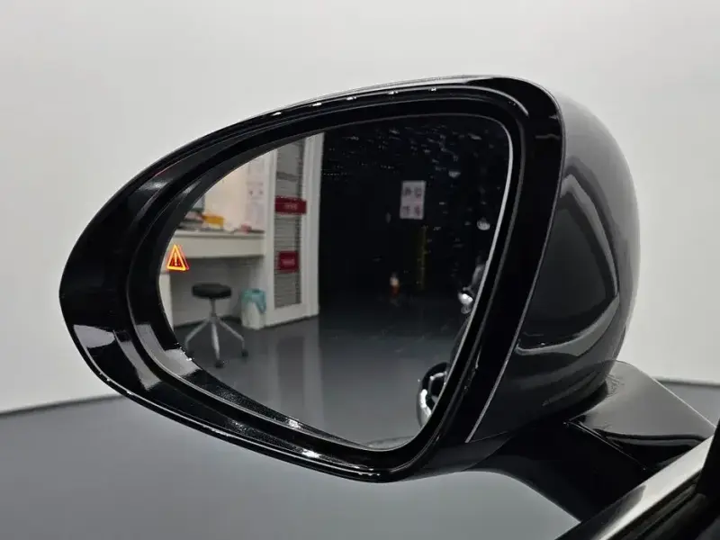 2023 Genesis G80 с пробегом 26 649 км
