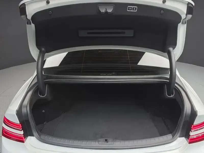 2023 Genesis G80 с пробегом 16 061 км