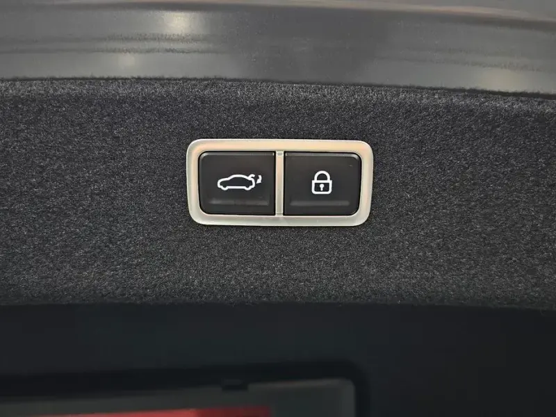 2023 Genesis G80 с пробегом 26 649 км