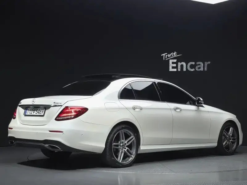 2020 Mercedes-Benz E-Класс с пробегом 182 005 км