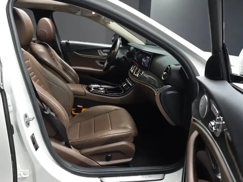 2020 Mercedes-Benz E-Класс с пробегом 182 005 км