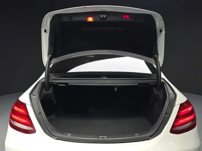 2020 Mercedes-Benz E-Класс с пробегом 182 005 км