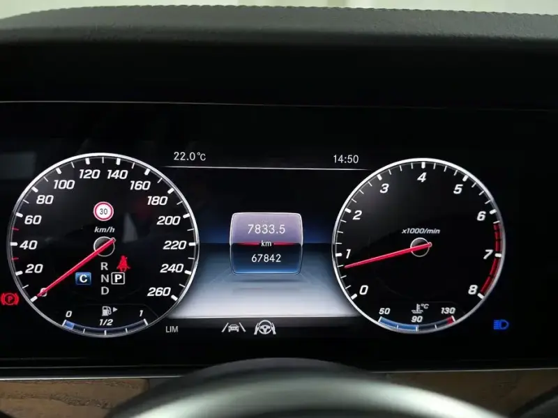 2020 Mercedes-Benz E-Класс с пробегом 67 842 км