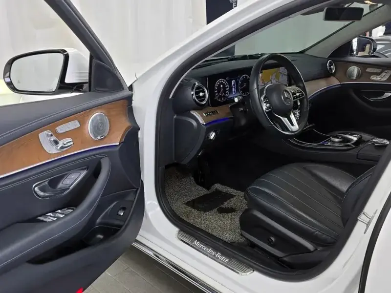 2020 Mercedes-Benz E-Класс с пробегом 67 842 км
