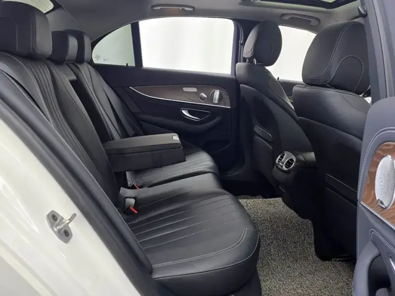 2020 Mercedes-Benz E-Класс с пробегом 67 842 км