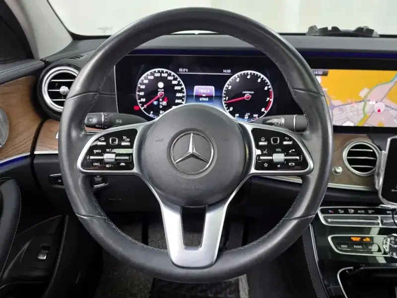 2020 Mercedes-Benz E-Класс с пробегом 67 842 км