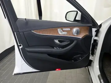 2020 Mercedes-Benz E-Класс с пробегом 67 842 км