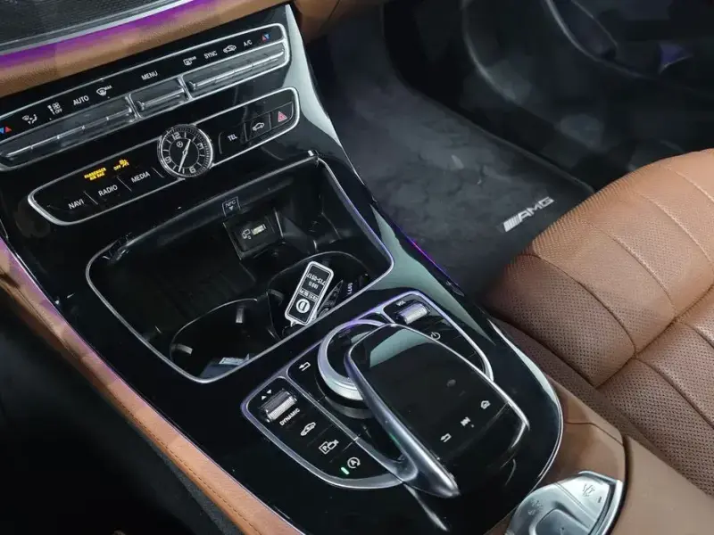 2020 Mercedes-Benz E-Класс с пробегом 26 696 км