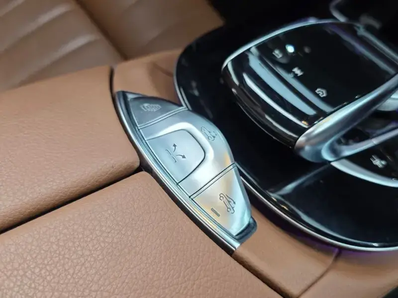 2020 Mercedes-Benz E-Класс с пробегом 26 696 км