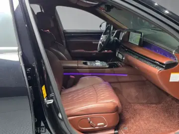 2023 Genesis G90 с пробегом 77 327 км