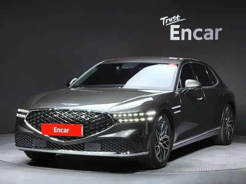 2023 Genesis G90 с пробегом 75 992 км