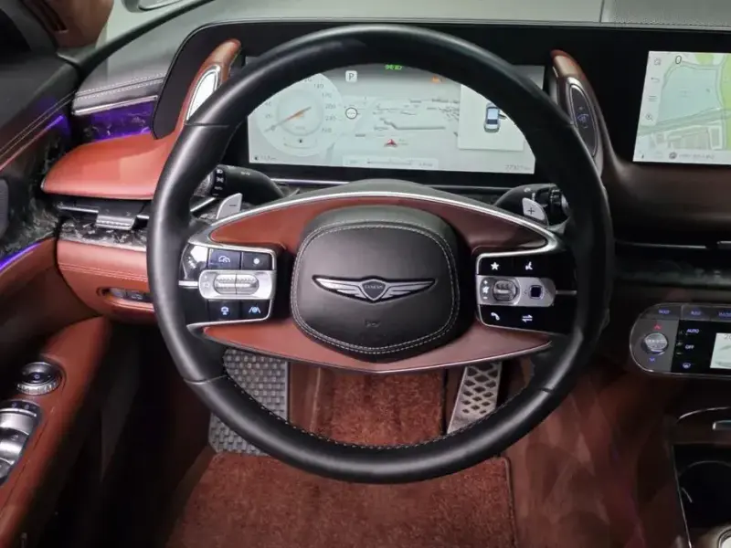 2023 Genesis G90 с пробегом 77 327 км