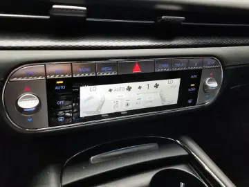 2023 Genesis G90 с пробегом 75 992 км