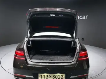 2023 Genesis G90 с пробегом 75 992 км
