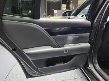 2023 Genesis G90 с пробегом 75 992 км