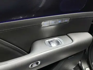 2023 Genesis G90 с пробегом 75 992 км
