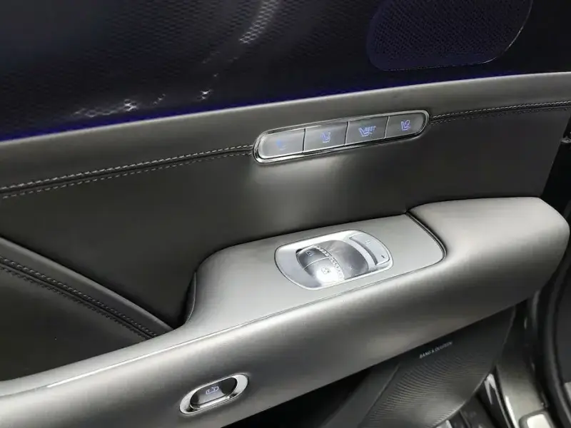 2023 Genesis G90 с пробегом 75 992 км