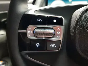 2023 Genesis G90 с пробегом 75 992 км