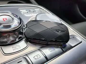 2023 Genesis G90 с пробегом 75 992 км