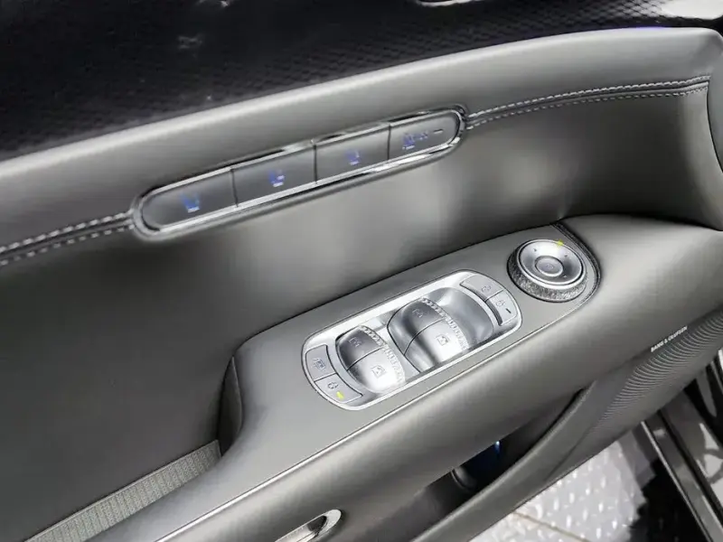 2023 Genesis G90 с пробегом 75 992 км