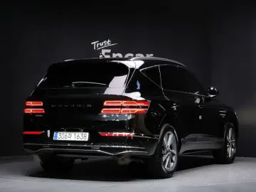 2023 Genesis GV80 с пробегом 18 290 км