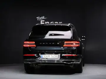 2023 Genesis GV80 с пробегом 18 290 км