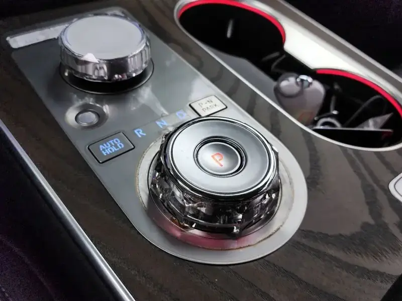 2023 Genesis GV80 с пробегом 18 290 км