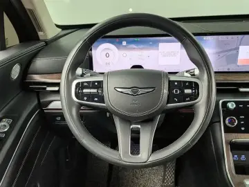 2023 Genesis GV80 с пробегом 18 290 км