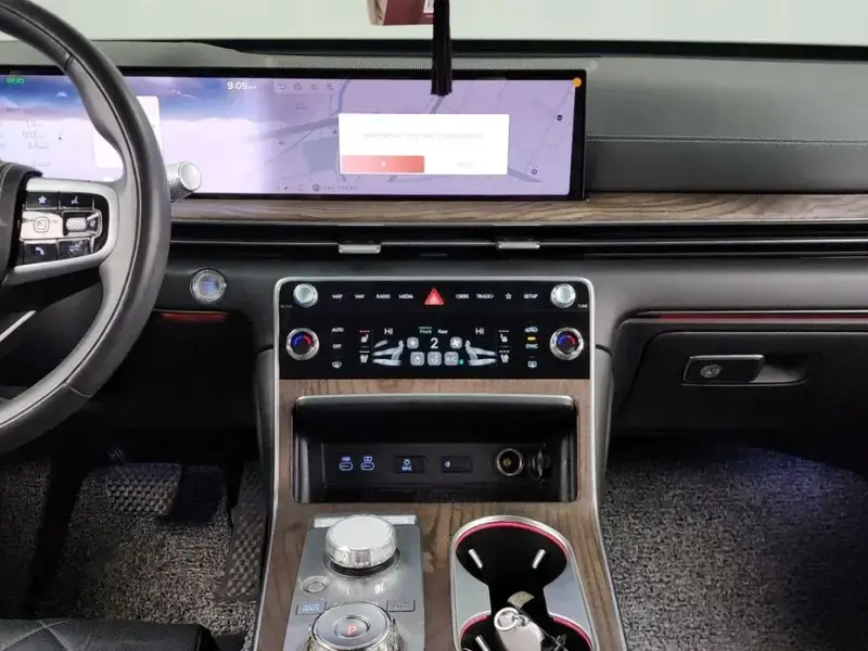 2023 Genesis GV80 с пробегом 18 290 км