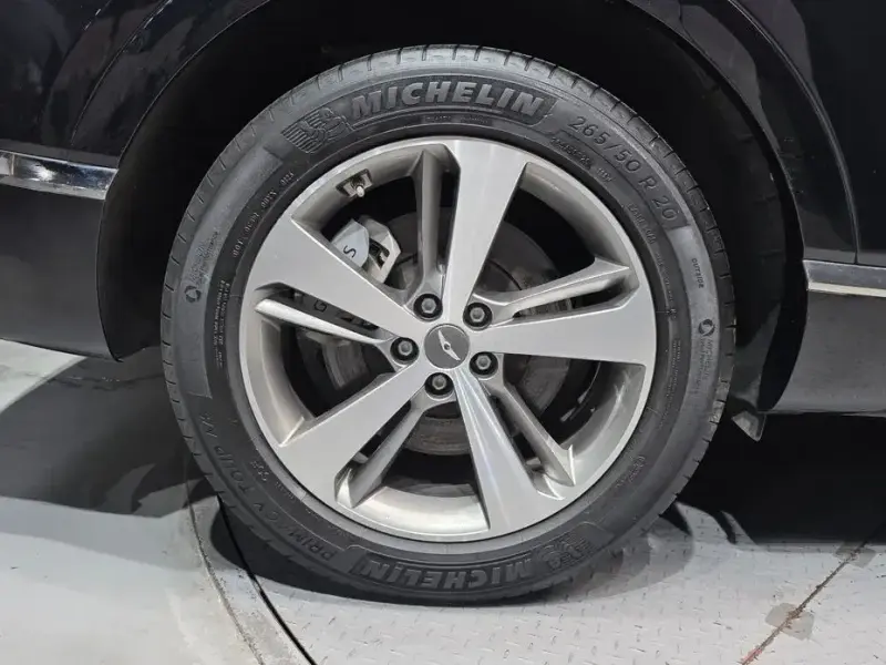 2023 Genesis GV80 с пробегом 45 325 км