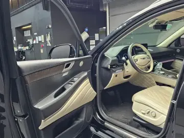 2023 Genesis GV80 с пробегом 45 325 км