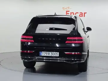 2023 Genesis GV80 с пробегом 35 973 км
