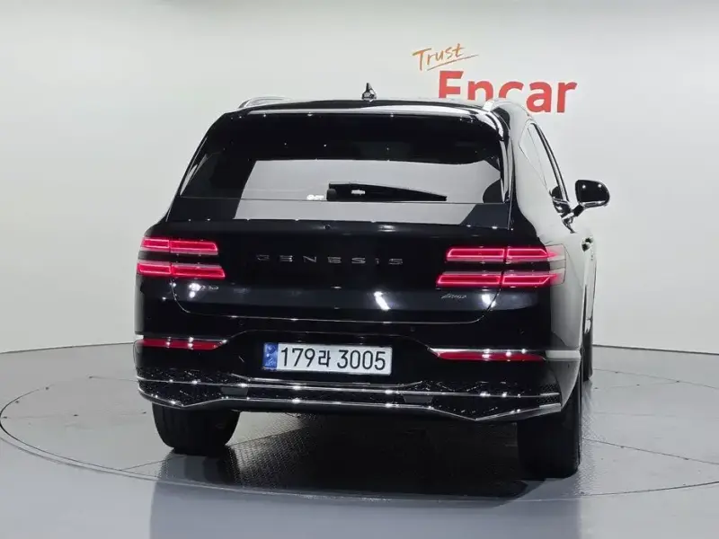 2023 Genesis GV80 с пробегом 35 973 км