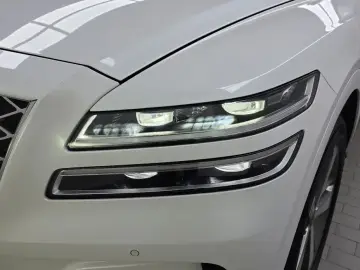 2023 Genesis GV80 с пробегом 57 767 км