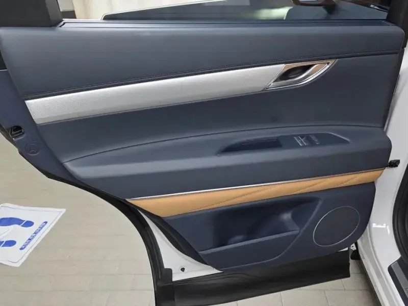 2023 Genesis GV80 с пробегом 57 767 км