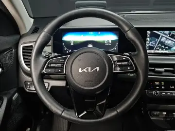2024 Kia Seltos с пробегом 23 085 км