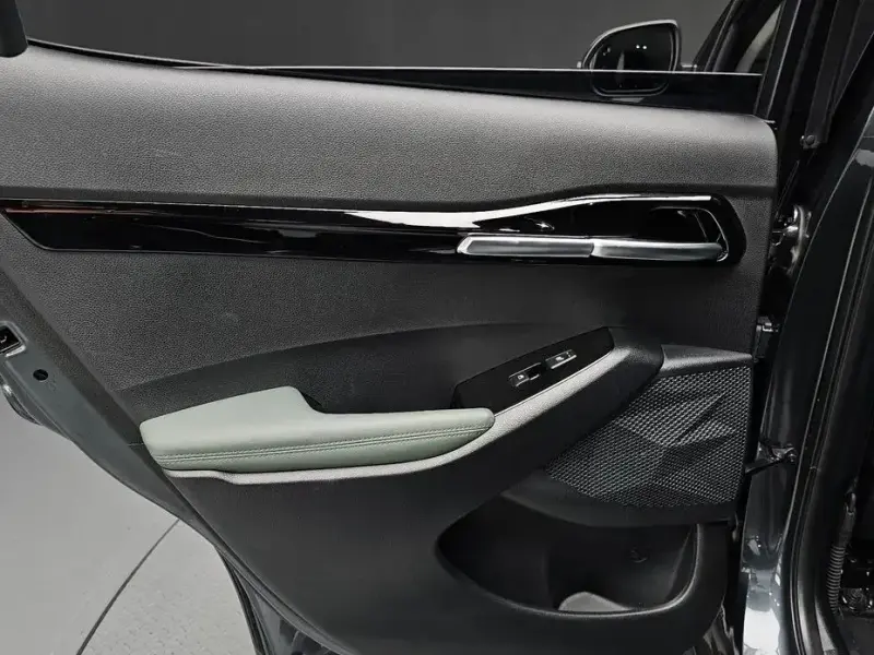 2024 Kia Seltos с пробегом 23 085 км