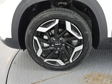 2025 Kia Seltos с пробегом 10 184 км