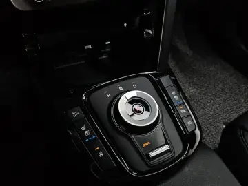 2025 Kia Seltos с пробегом 10 184 км