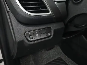 2025 Kia Seltos с пробегом 10 184 км