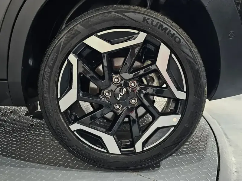 2025 Kia Seltos с пробегом 18 985 км