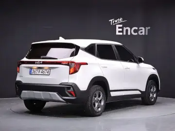 2025 Kia Seltos с пробегом 14 141 км