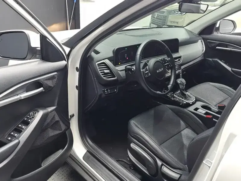 2025 Kia Seltos с пробегом 14 141 км