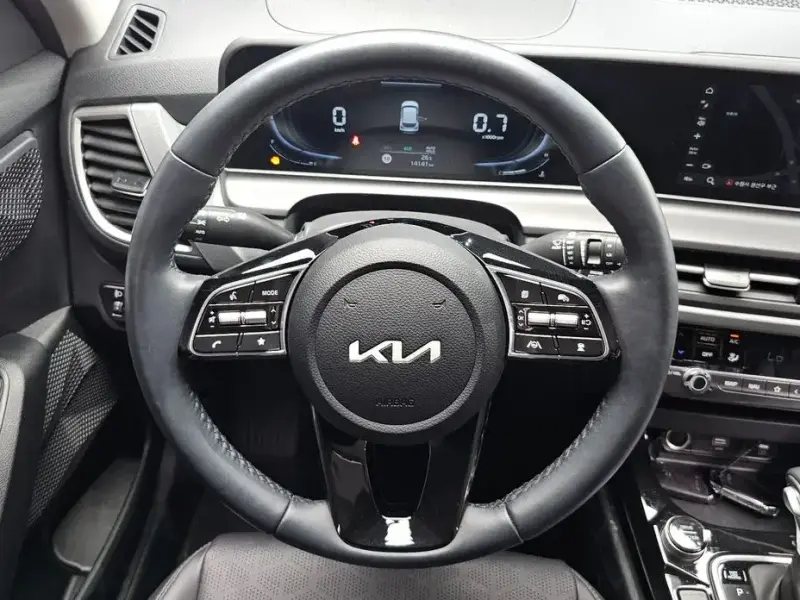 2025 Kia Seltos с пробегом 14 141 км