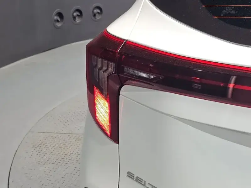 2025 Kia Seltos с пробегом 14 141 км